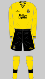 cambridge united 1999-2001 away kit